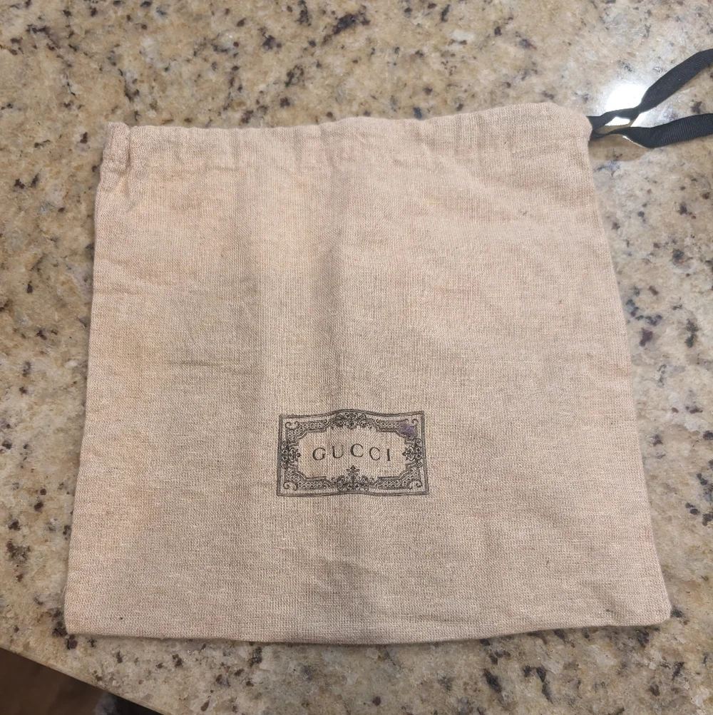 Gucci Tan Linen Drawstring Pouch with Black Ribbon - Picture 1 of 2